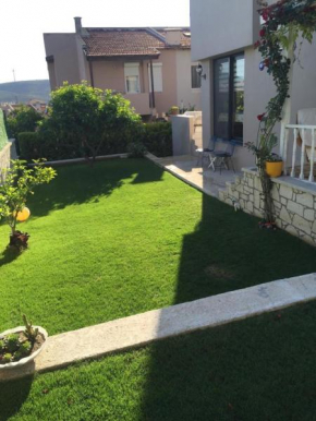 Alaçatı sakızlar bölgesinde kiralık villa